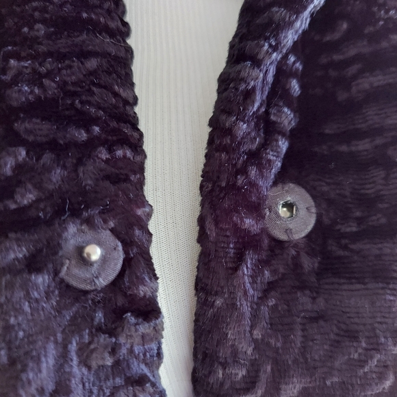 Kate Hill Faux Curly Lamb Black Jacket - Picture 4 of 6